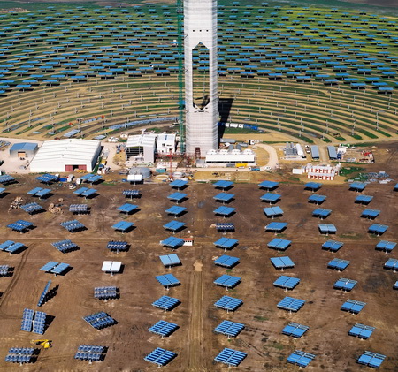 天合光能董事長(zhǎng):中國(guó)正走向光伏平價(jià)上網(wǎng)時(shí)代 天合光能董事長(zhǎng):中國(guó)正走向光伏平價(jià)上網(wǎng)時(shí)代