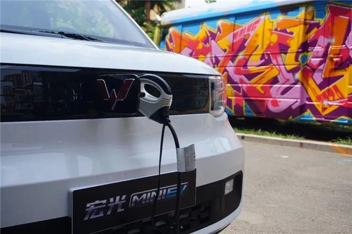 “電池荒”來襲,生產純電動汽車的車企要被卡脖子了? “電池荒”來襲,生產純電動汽車的車企要被卡脖子了?